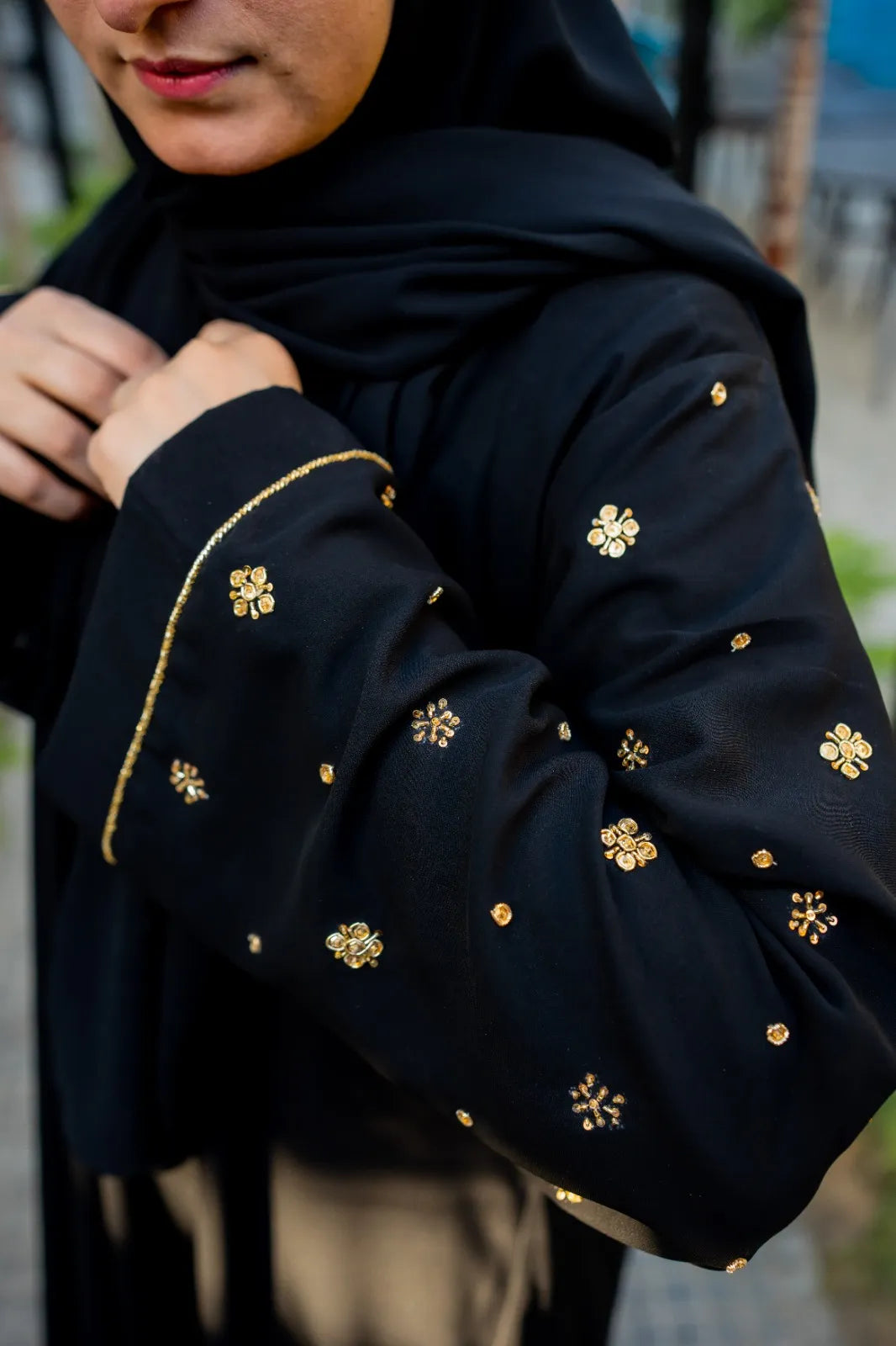 Noora Aswad Handmade Arabian Bride Abaya by Uroosa Vayani