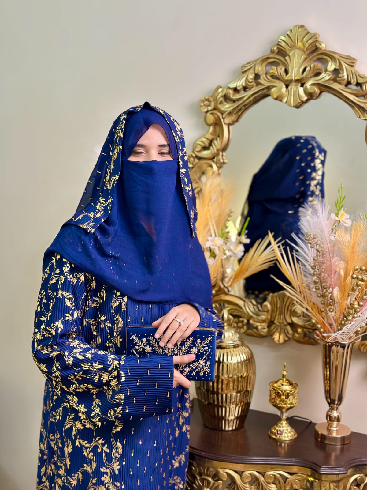 Malak Al-Samaa Handmade Arabian Bride Abaya by Uroosa Vayani
