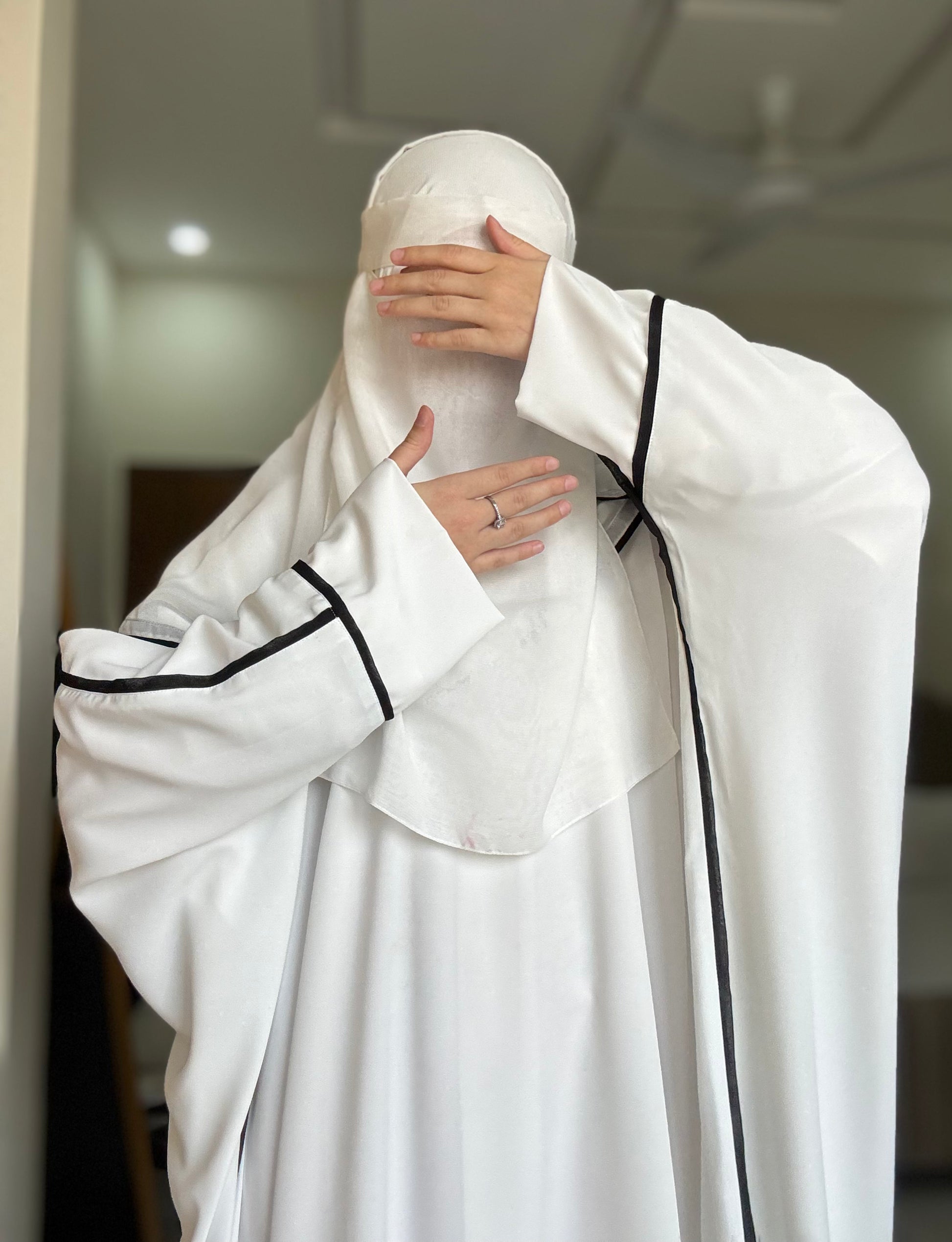 Mina by Momin Arabian Bride Abaya by Uroosa Vayani
