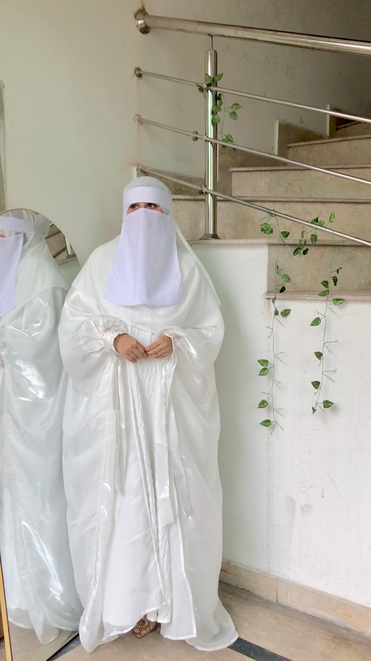 Sheesha Shimmer Elegance – Bridal & Umrah Abaya by Uroosa Vayani