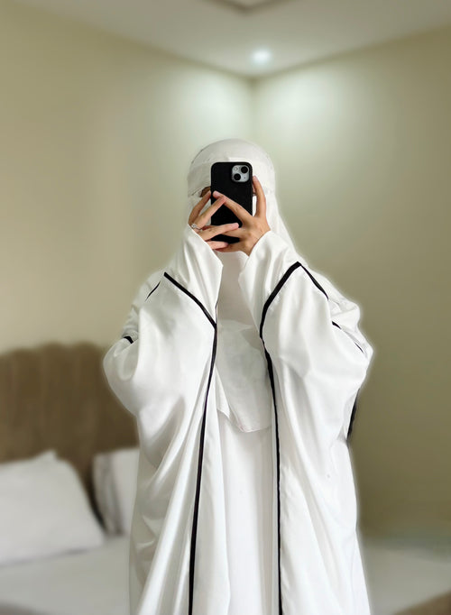 Mina by Momin Arabian Bride Abaya by Uroosa Vayani