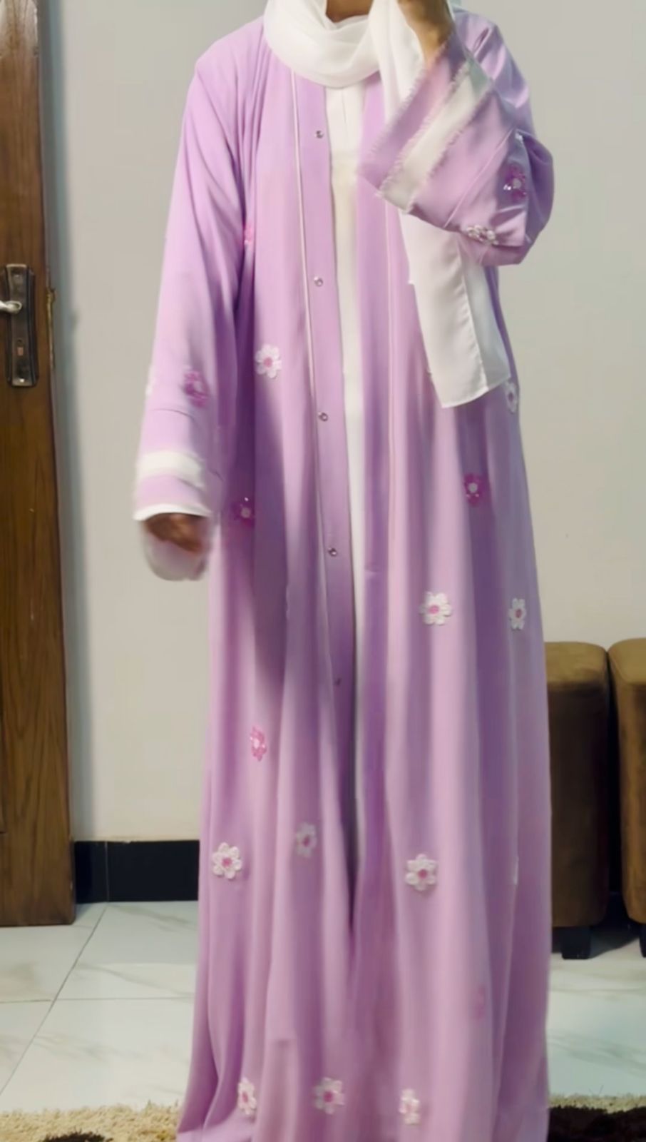 Zahrat Al-Fajr Handmade Arabian Bride Abaya by Uroosa Vayani