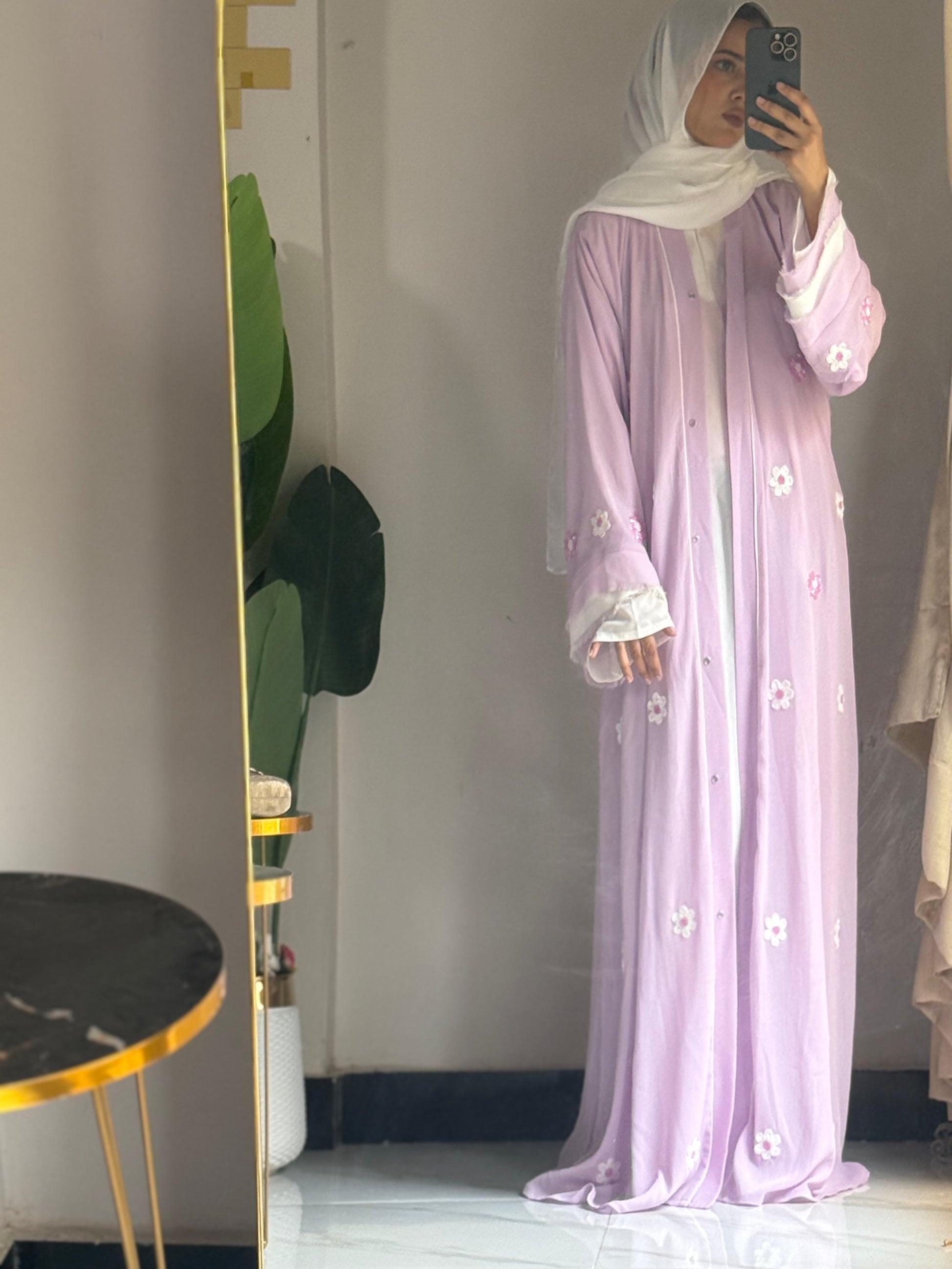 Zahrat Al-Fajr Handmade Arabian Bride Abaya by Uroosa Vayani