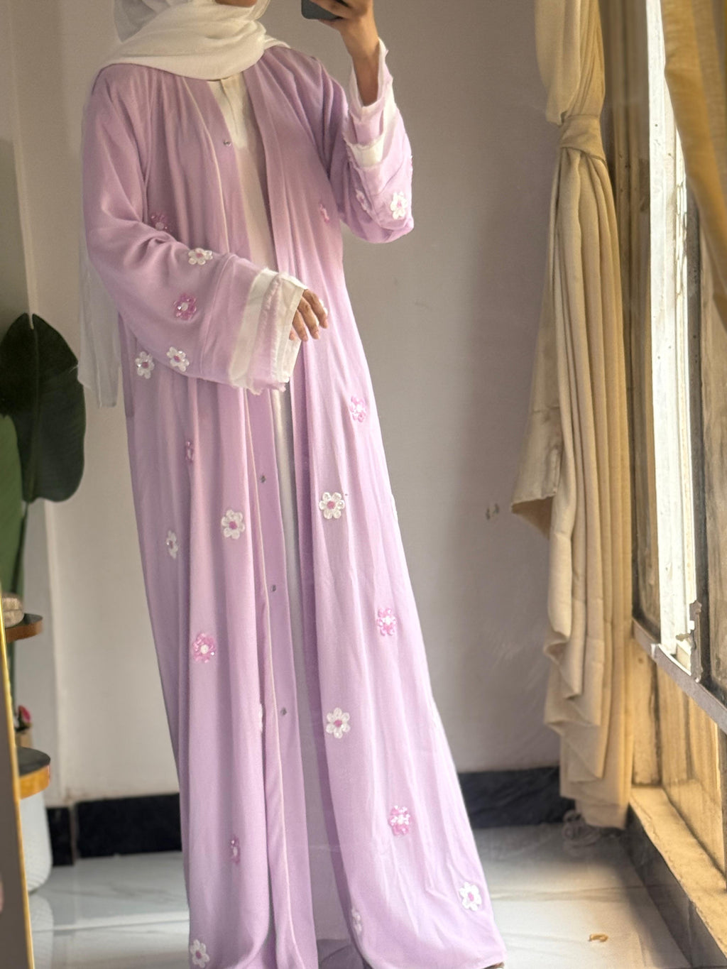 Zahrat Al-Fajr Handmade Arabian Bride Abaya by Uroosa Vayani