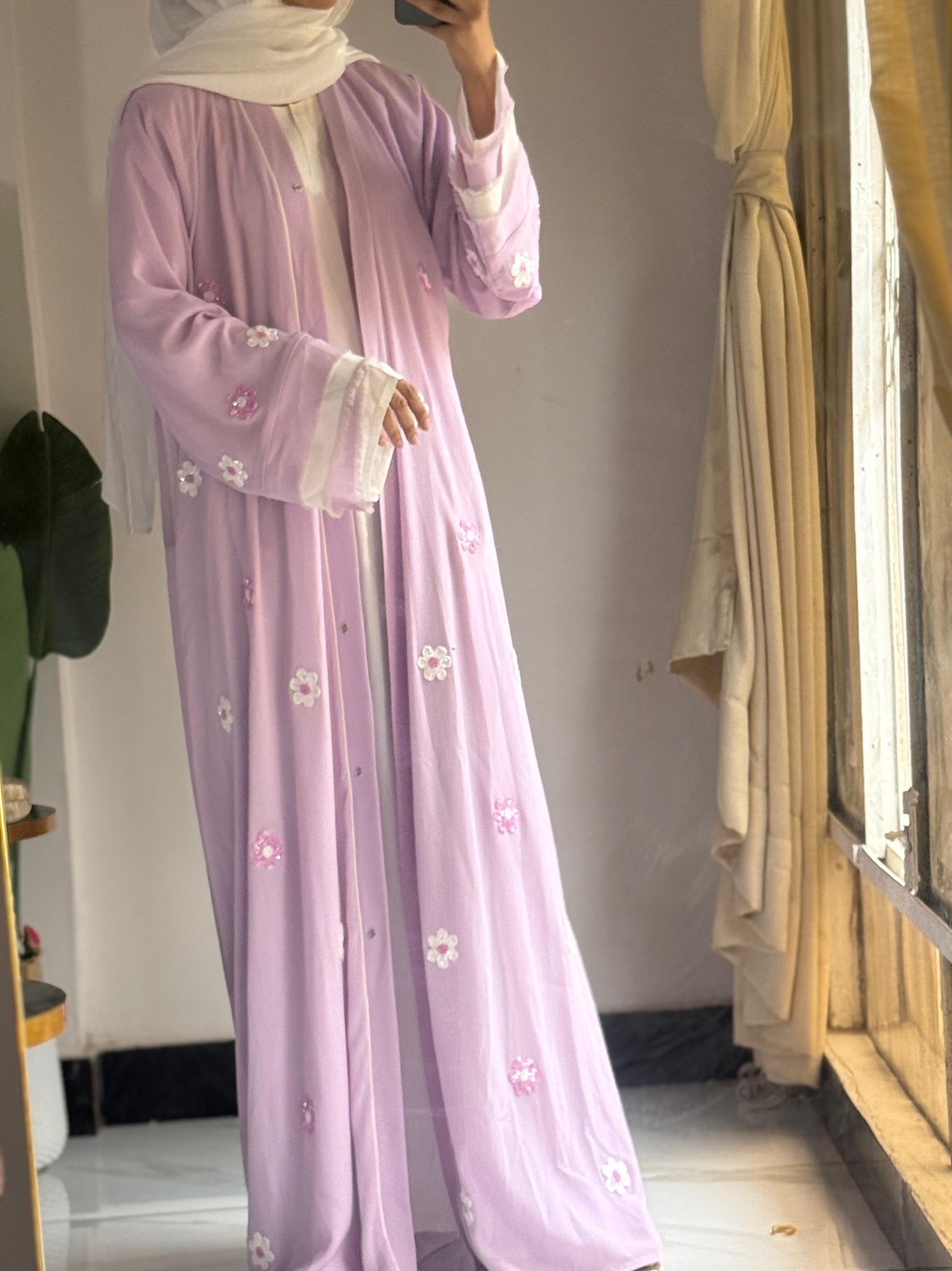 Zahrat Al-Fajr Handmade Arabian Bride Abaya by Uroosa Vayani